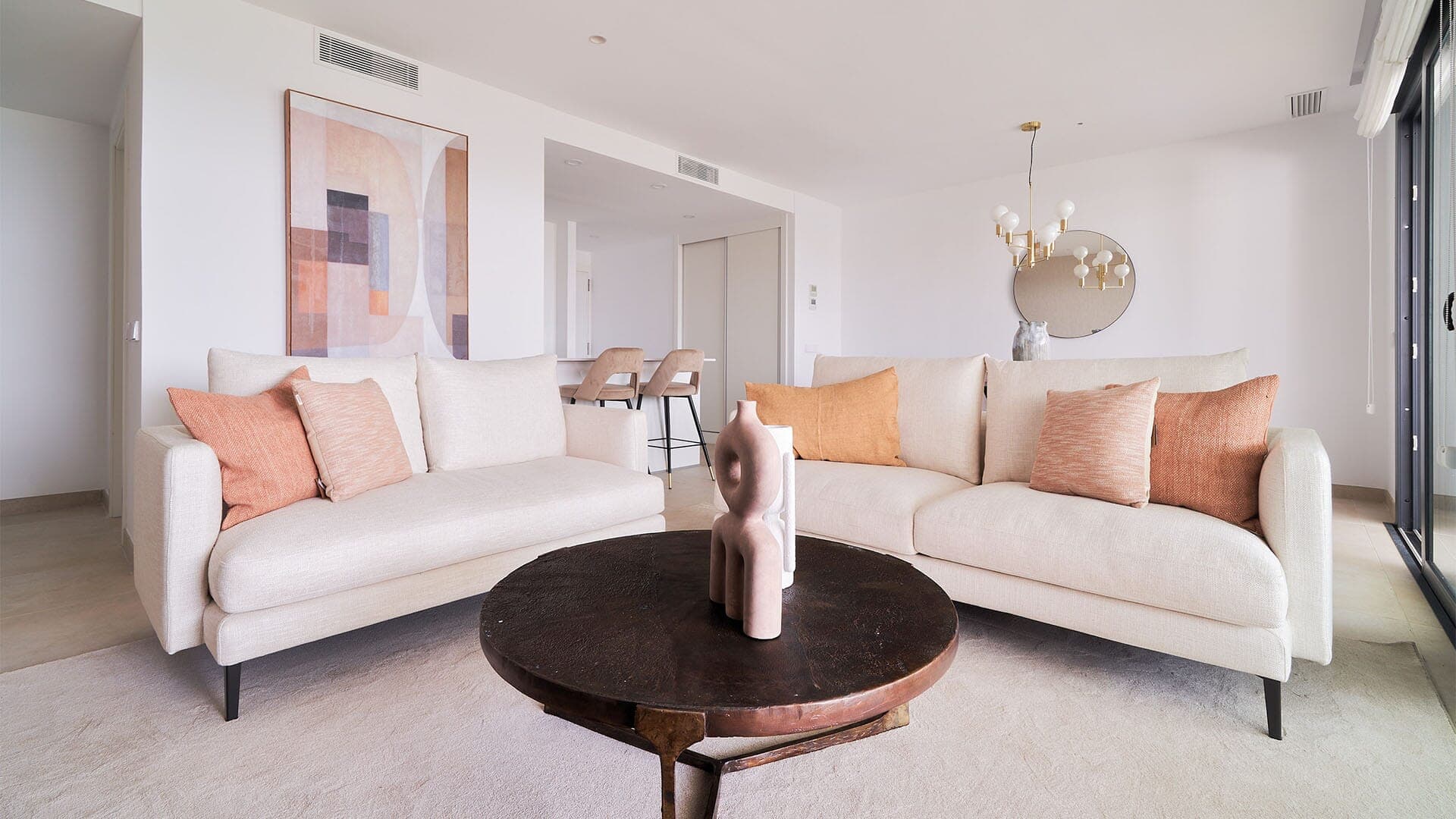 Kulcsrakész apartmanok tengerre néző kilátással és délnyugati tájolással Higueronban