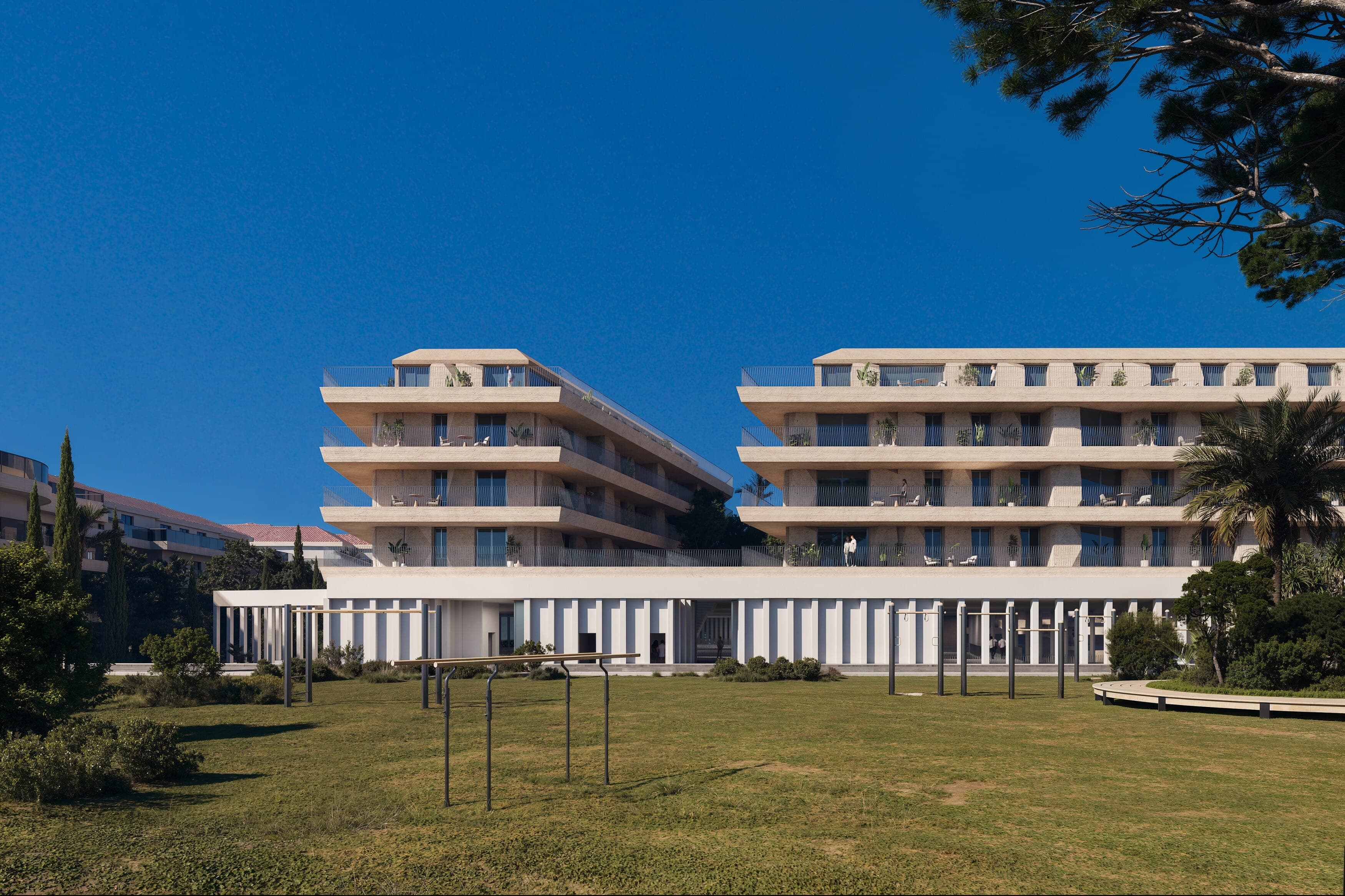 Vesta Mare tengerparti házak Manilvában, Duquesa Marina közelében, medencével és római örökséggel.